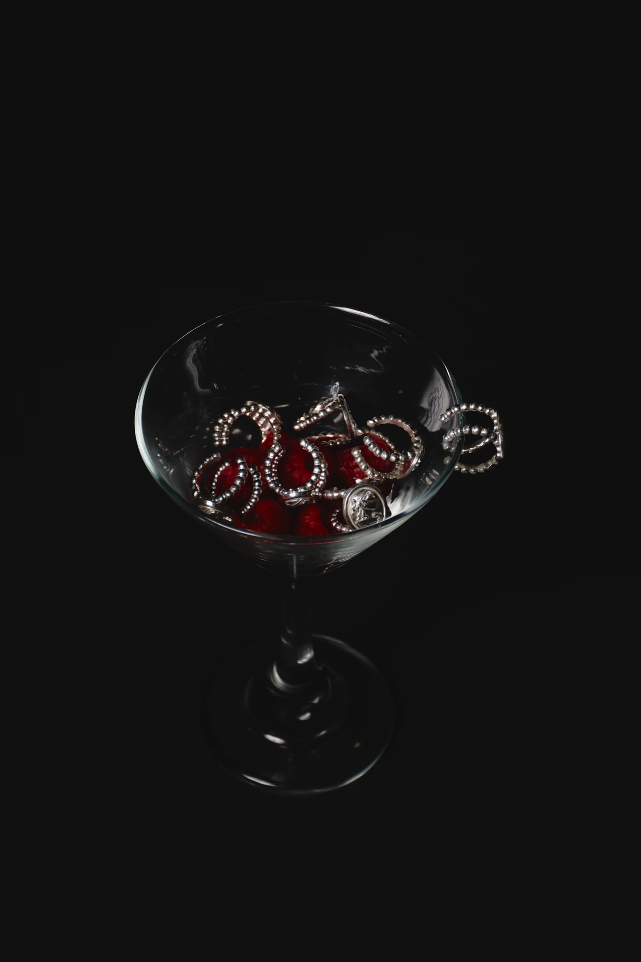 Madame Ring — anillo camafeo plata 925 El Joyero de Lucrecia — anillo madame camafeo plata 925 still life copa