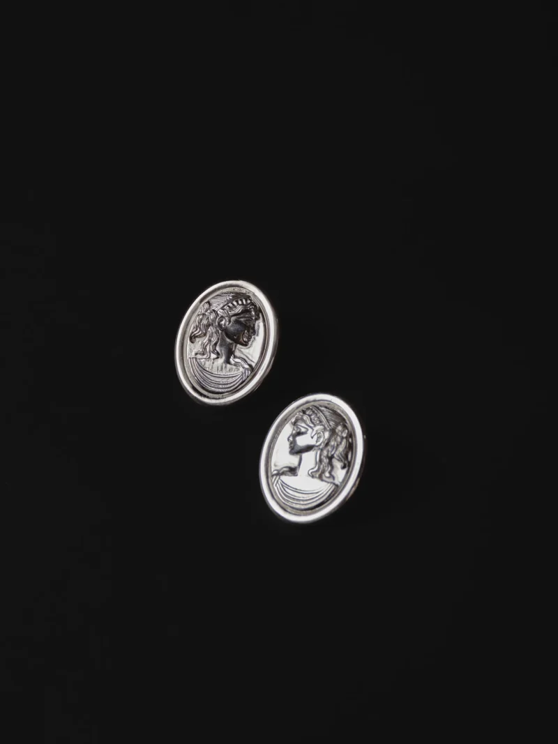 Classic Lucrecia Earrings — aretes camafeo plata 925 — aretes classic lucrecia camafeo plata 925 cara lucrecia